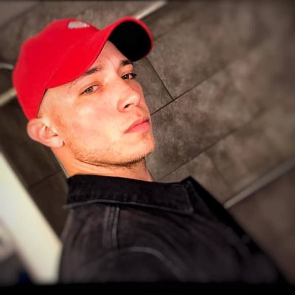 Meet your Posher, Zachary - Picture 1 of 1